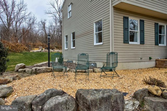 241 DOVE DR, Honey Brook, PA 19344