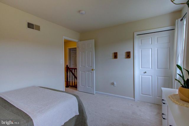 241 DOVE DR, Honey Brook, PA 19344