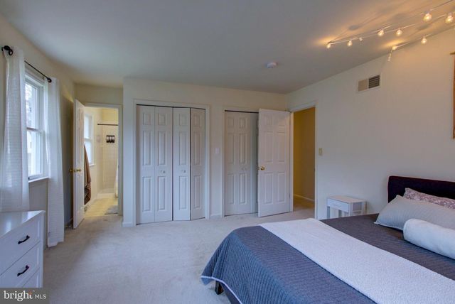 241 DOVE DR, Honey Brook, PA 19344