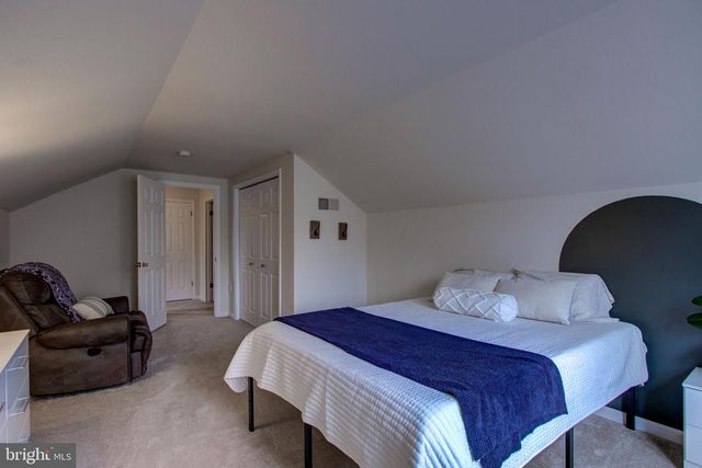 241 DOVE DR, Honey Brook, PA 19344