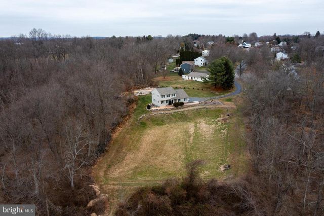 241 DOVE DR, Honey Brook, PA 19344