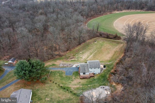 241 DOVE DR, Honey Brook, PA 19344