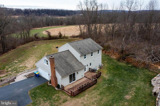 241 DOVE DR, Honey Brook, PA 19344