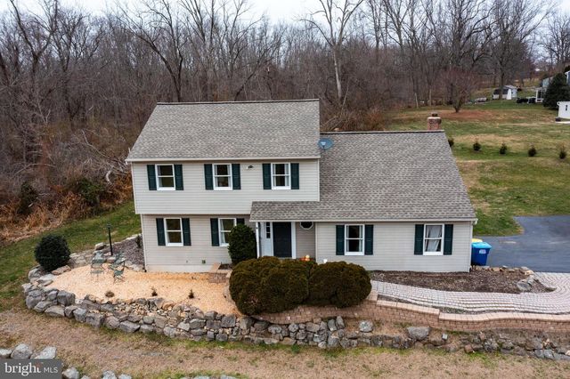 241 DOVE DR, Honey Brook, PA 19344