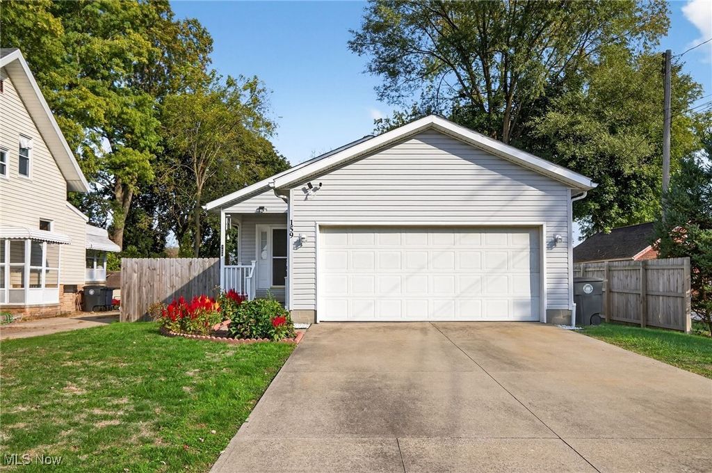 159 Dellenberger Avenue, Akron, OH 44312