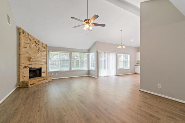 1019 Huntington, Pearland, TX 77584