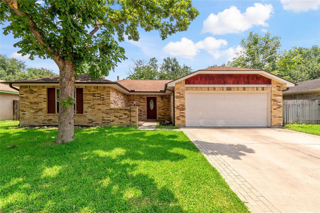 1019 Huntington, Pearland, TX 77584