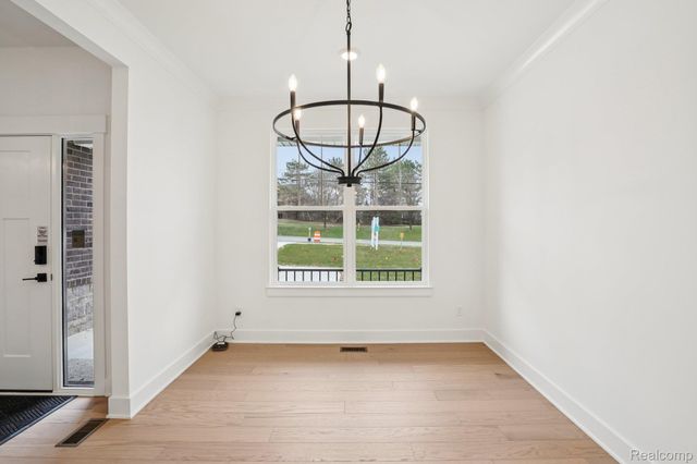 22615 Novi Road, Novi, MI 48375