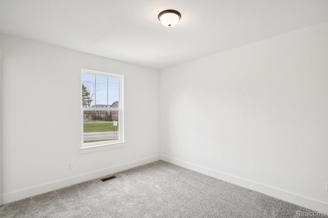 22615 Novi Road, Novi, MI 48375