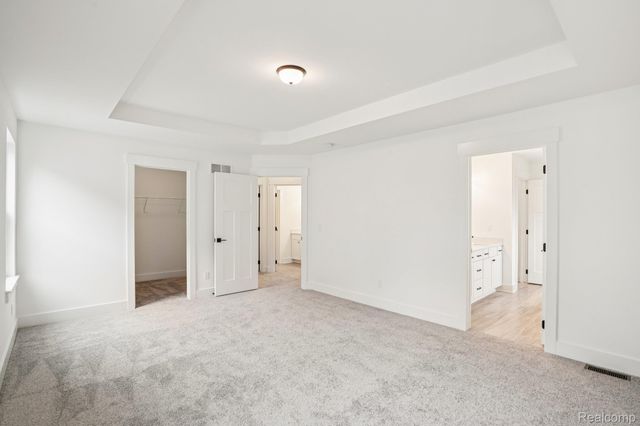 22615 Novi Road, Novi, MI 48375