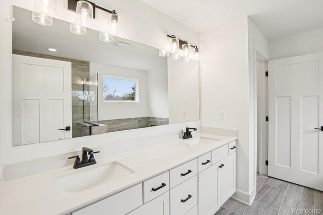 22615 Novi Road, Novi, MI 48375