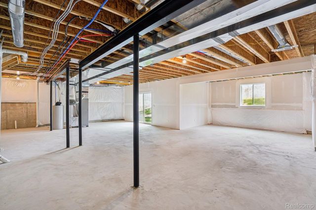 22615 Novi Road, Novi, MI 48375
