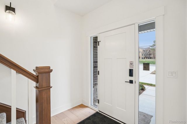 22615 Novi Road, Novi, MI 48375