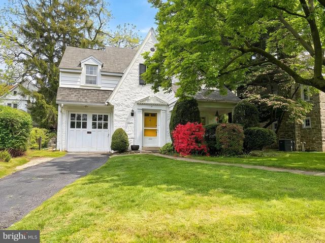 9 W ESSEX AVE, Lansdowne, PA 19050