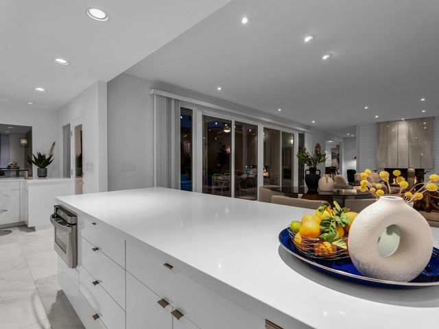 2358 S Alhambra Drive, Palm Springs, CA 92264