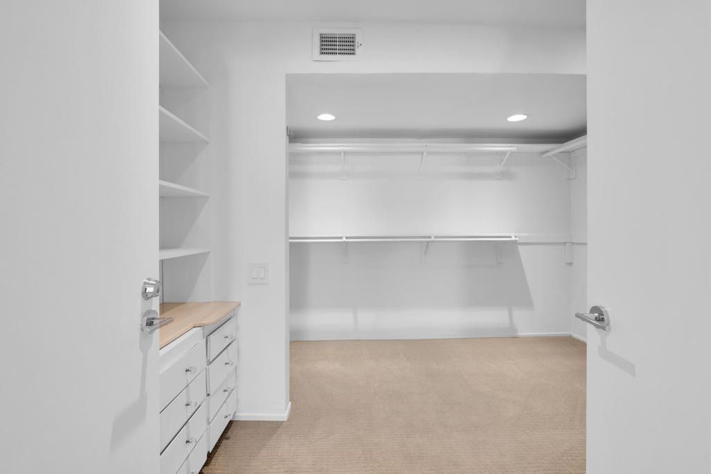 Image 27 of property listing at 2358 S Alhambra Drive, Palm Springs, CA 92264