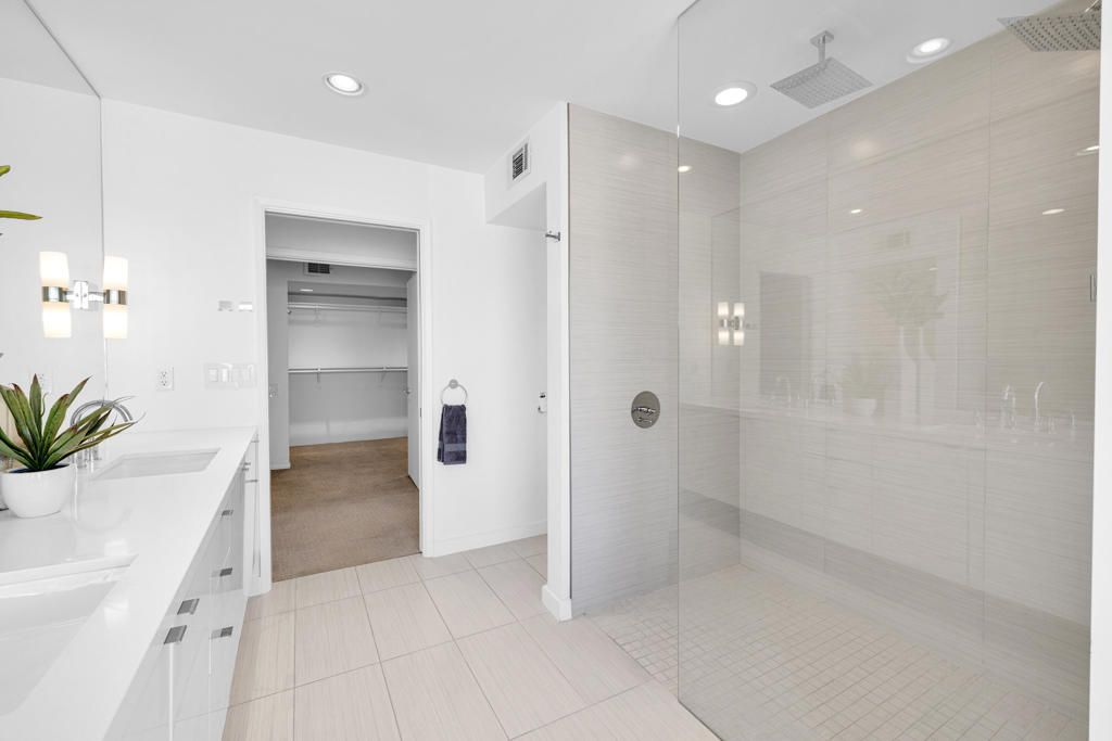 Image 30 of property listing at 2358 S Alhambra Drive, Palm Springs, CA 92264