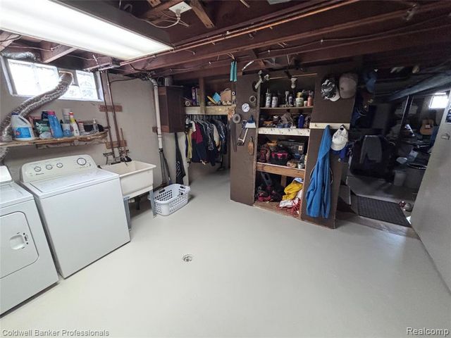 22829 Arcadia Street, Saint Clair Shores, MI 48082