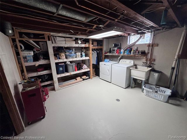 22829 Arcadia Street, Saint Clair Shores, MI 48082