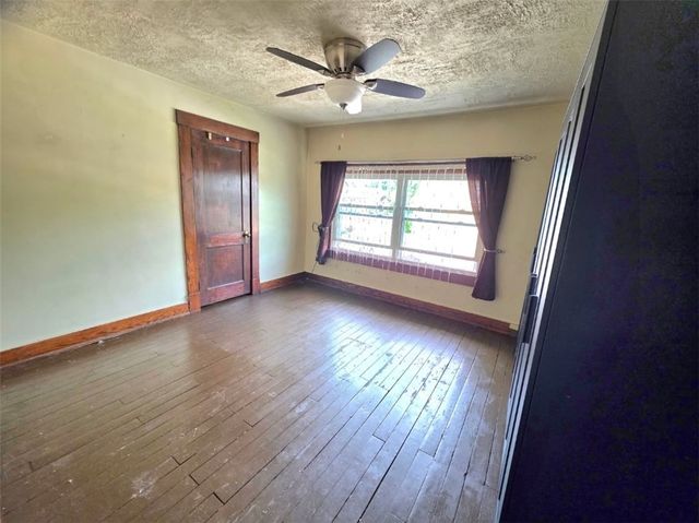 204 Boyles Ave, New Castle, PA 16101