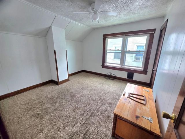 204 Boyles Ave, New Castle, PA 16101