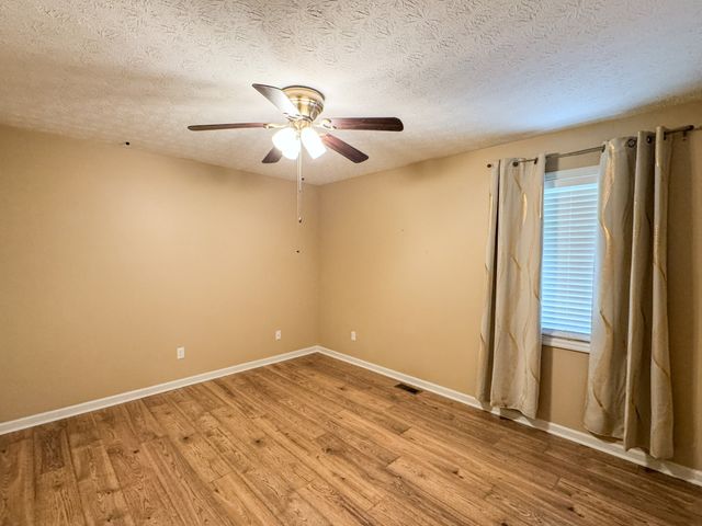 67 Hilco Dr, Lafayette, TN 37083