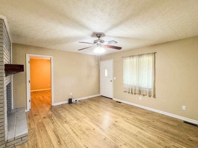 67 Hilco Dr, Lafayette, TN 37083