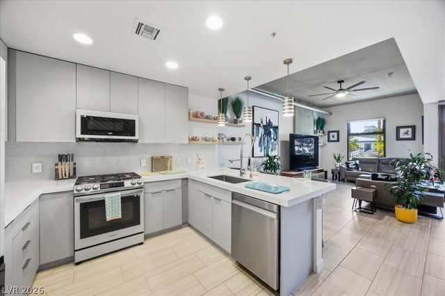 353 East Bonneville Avenue 121, Las Vegas, NV 89101