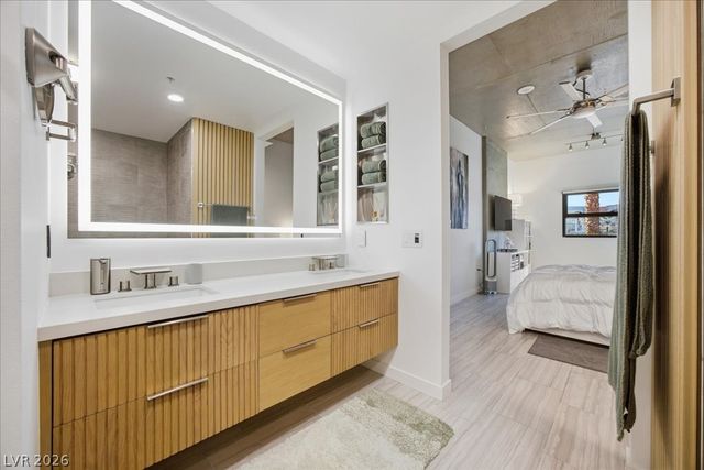 353 East Bonneville Avenue 121, Las Vegas, NV 89101