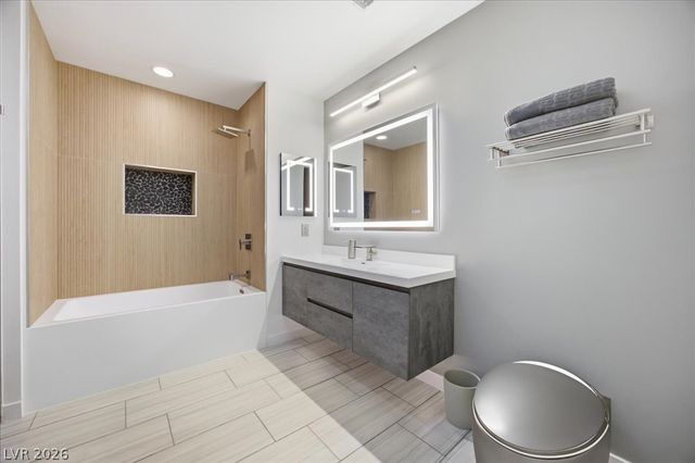 353 East Bonneville Avenue 121, Las Vegas, NV 89101