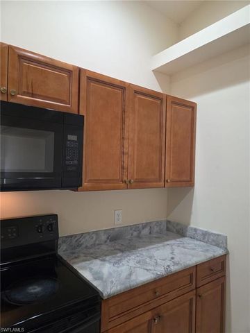 233 SE 23rd PL, Cape Coral, FL 33990