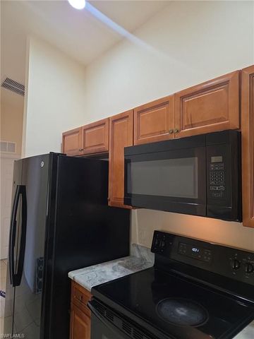 233 SE 23rd PL, Cape Coral, FL 33990