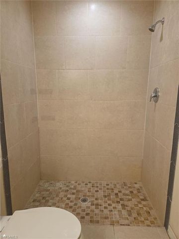 233 SE 23rd PL, Cape Coral, FL 33990