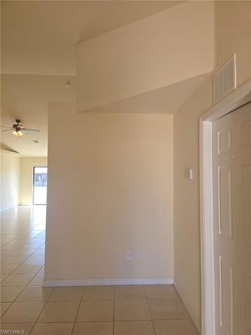 233 SE 23rd PL, Cape Coral, FL 33990