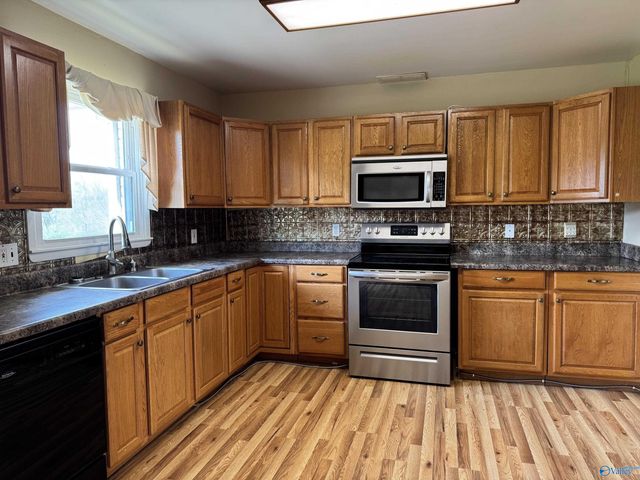 1156 Crawford Bottom Road, Somerville, AL 35670