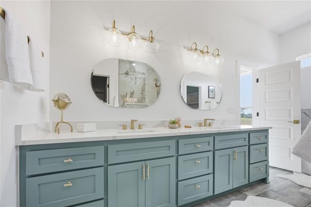 2437 CANYON Circle, Blanchard, OK 73010