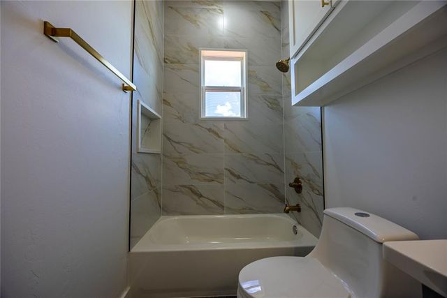 2437 CANYON Circle, Blanchard, OK 73010