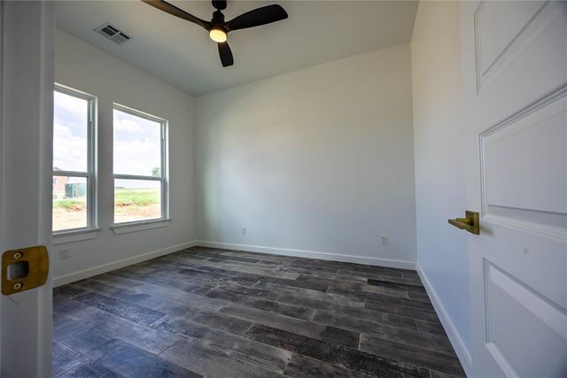 2437 CANYON Circle, Blanchard, OK 73010