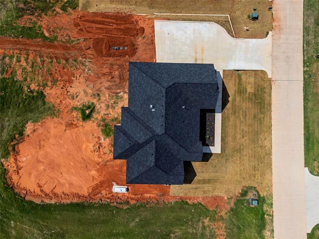 2437 CANYON Circle, Blanchard, OK 73010