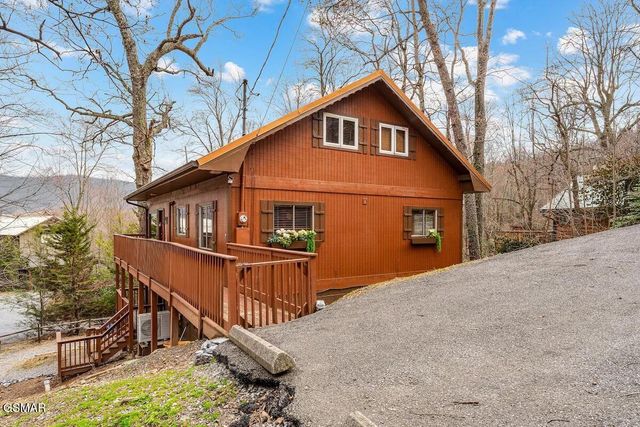 924 Stans Court, Gatlinburg, TN 37738
