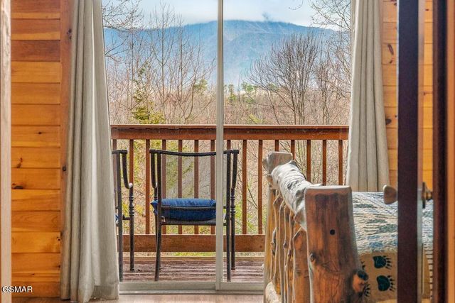 924 Stans Court, Gatlinburg, TN 37738