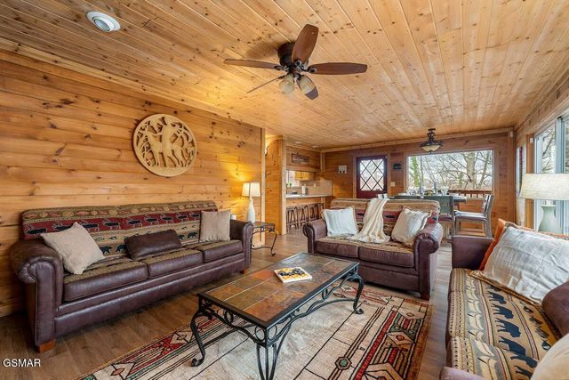 924 Stans Court, Gatlinburg, TN 37738