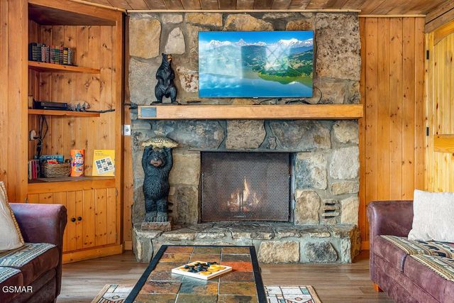 924 Stans Court, Gatlinburg, TN 37738