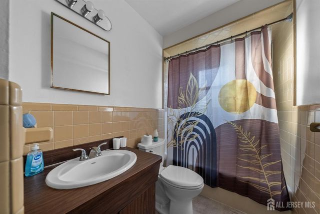 973 Ellis Parkway, Edison, NJ 08820