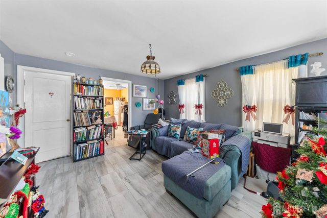 973 Ellis Parkway, Edison, NJ 08820