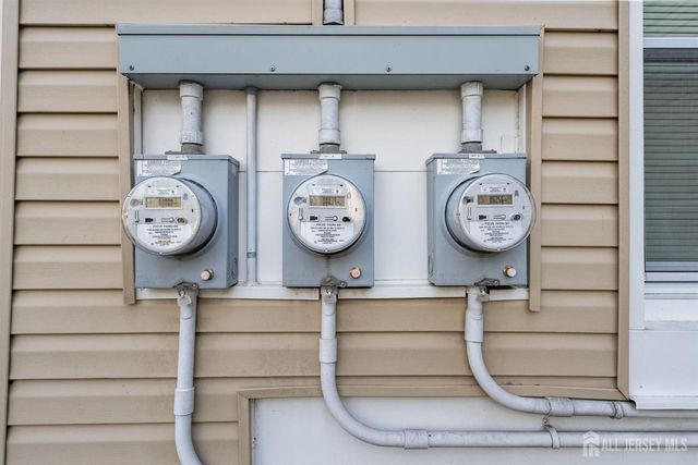 973 Ellis Parkway, Edison, NJ 08820