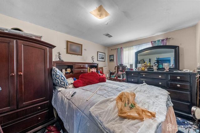 973 Ellis Parkway, Edison, NJ 08820