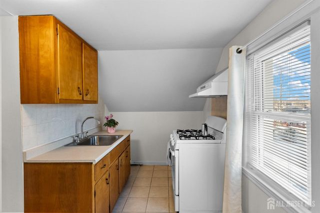 973 Ellis Parkway, Edison, NJ 08820