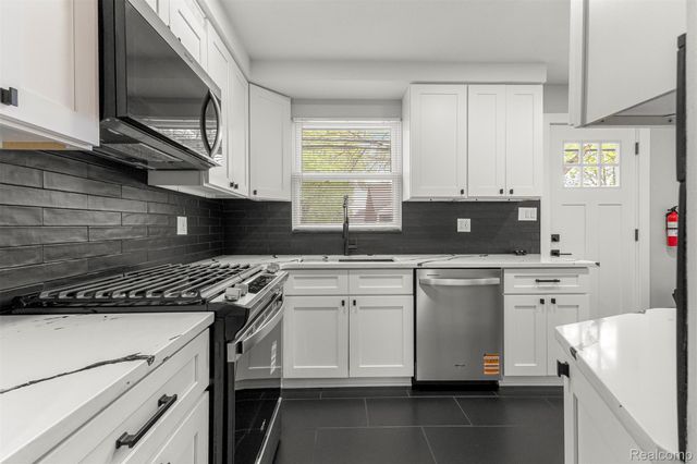 2515 21st Street, Wyandotte, MI 48192