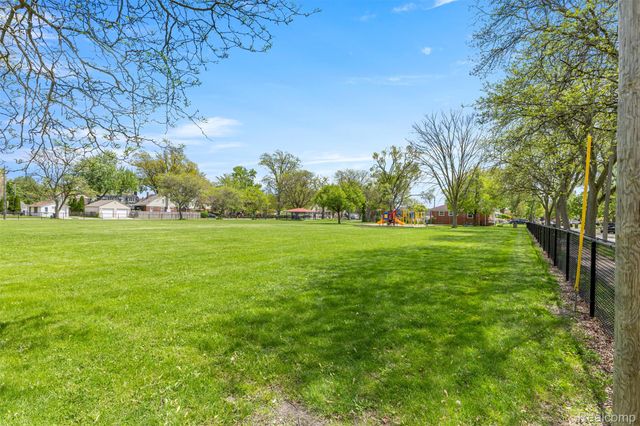 2515 21st Street, Wyandotte, MI 48192